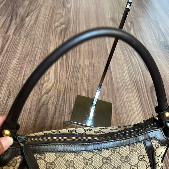 A150 - 💯 % authentic Gucci shoulder bag - Picture 12 of 16